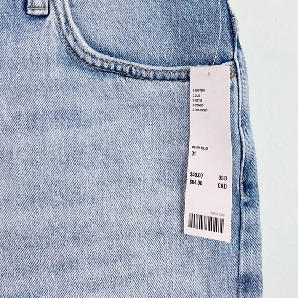 NWT Urban Outfitters BDG High Waisted Girlfriend Shorts Light Wash - Picture 6 of 9